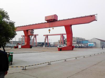 L型龍門起重機(jī)